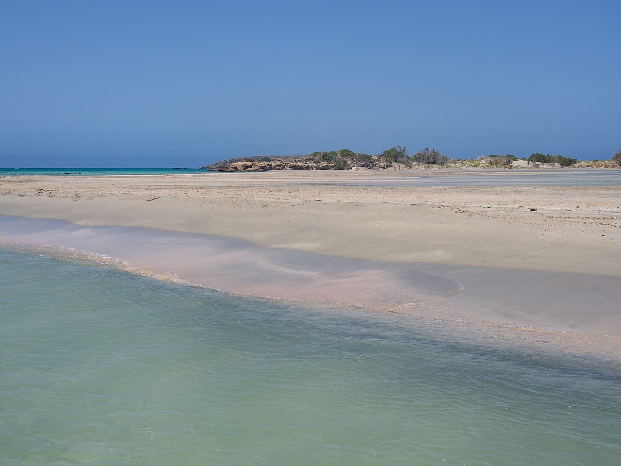 Elafonisi: Pink Sand, Shallow Lagoons and How to Beat the Coaches